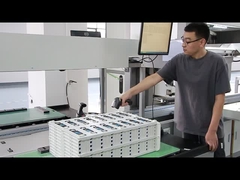 Pin năng lượng mặt trời treo tường